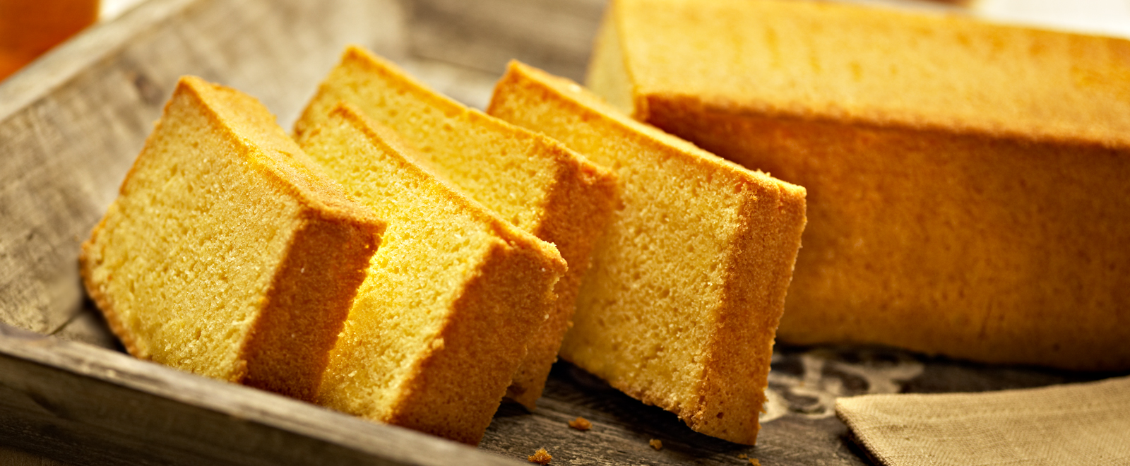 CREDI ROYAL CAKE